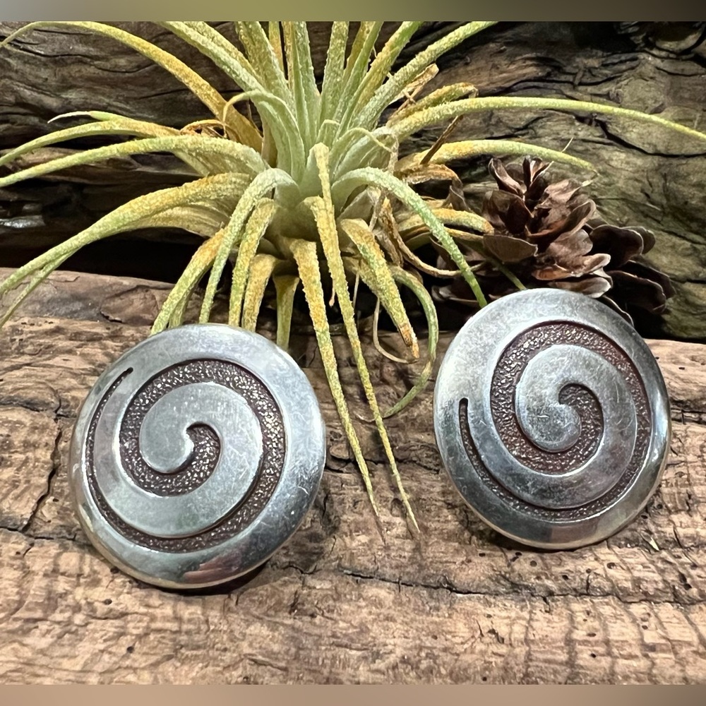 Native American Sterling Spiral Earrings Silver Hopi Navajo Zuni Hypnotic Swirl